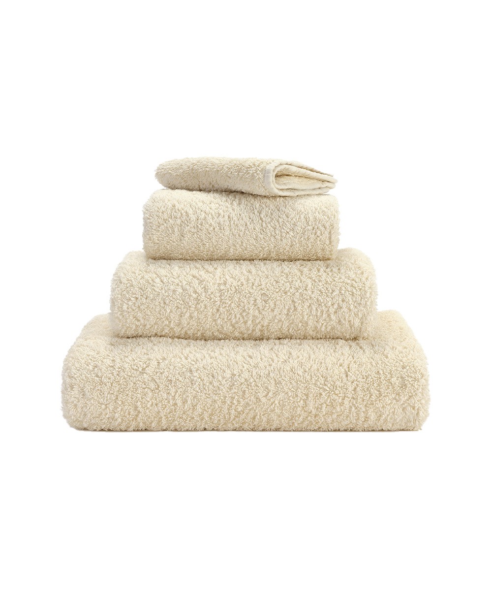 Produktbild des Handtuch Super Pile aus ägyptischer Baumwolle der Marke Abyss & Habidecor im RAUM concept store