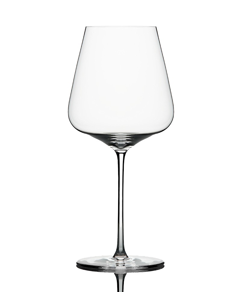 Elegant mouth-blown glass