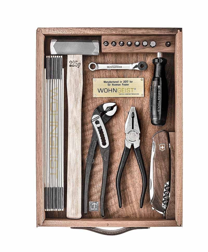 Hier sehen Sie: Werkzeugkiste Swiss Essential von Wohngeist