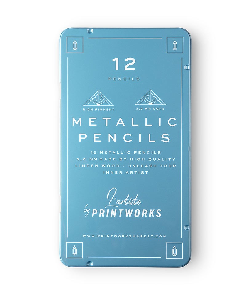 Hier sehen Sie ein Foto von Buntstifte-Set: 12 Metallic Pencils - Buntstift-Set von Printworks im RAUM concept store