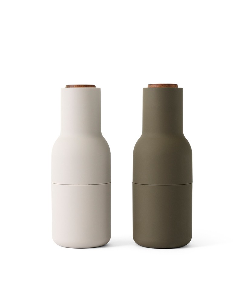 Hier sehen Sie ein Foto der Salz- und Pfeffermühle Bottle Grinders von Menu Design