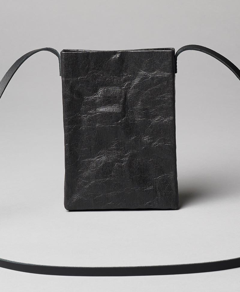 Hier sehen Sie: Bar Bag - kleine Handtasche aus Papier black%byManufacturer%