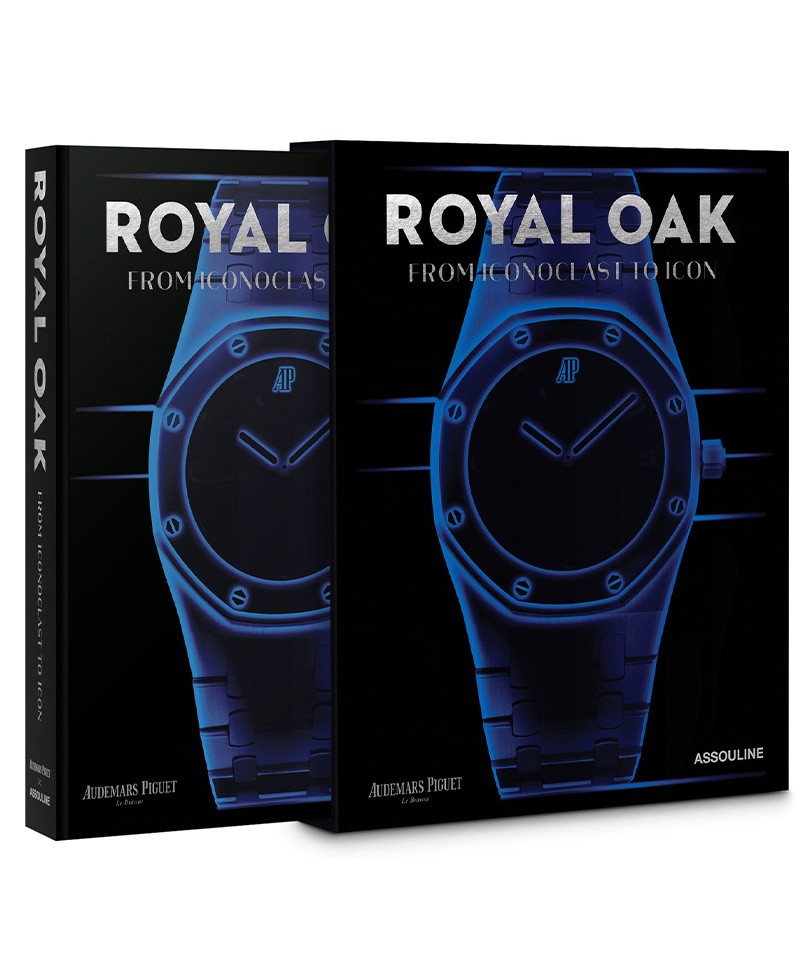 Hier abgebildet ist ein Seitenbild des Bildbands Royal Oak: From Iconoclast to Icon von Assouline – im Onlineshop RAUM concept store