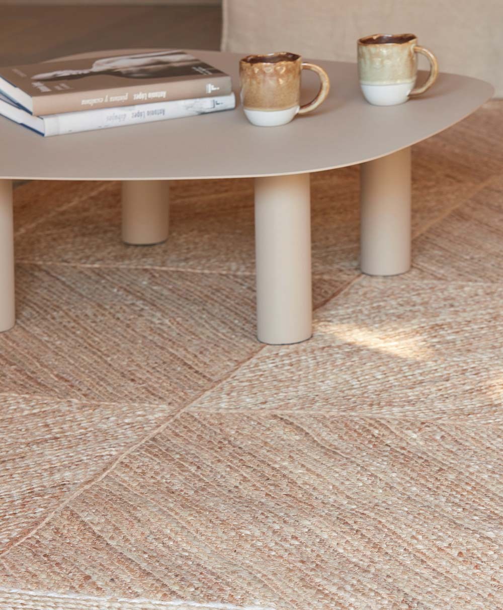 Hier abgebildet ein Moodbild von dem Teppich Coyoacan von Èlitis - RAUM concept store