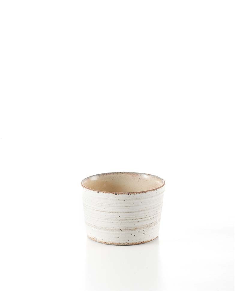 Hier sehen Sie: Handgefertigte Keramik-Schale klein von Christine Wagner