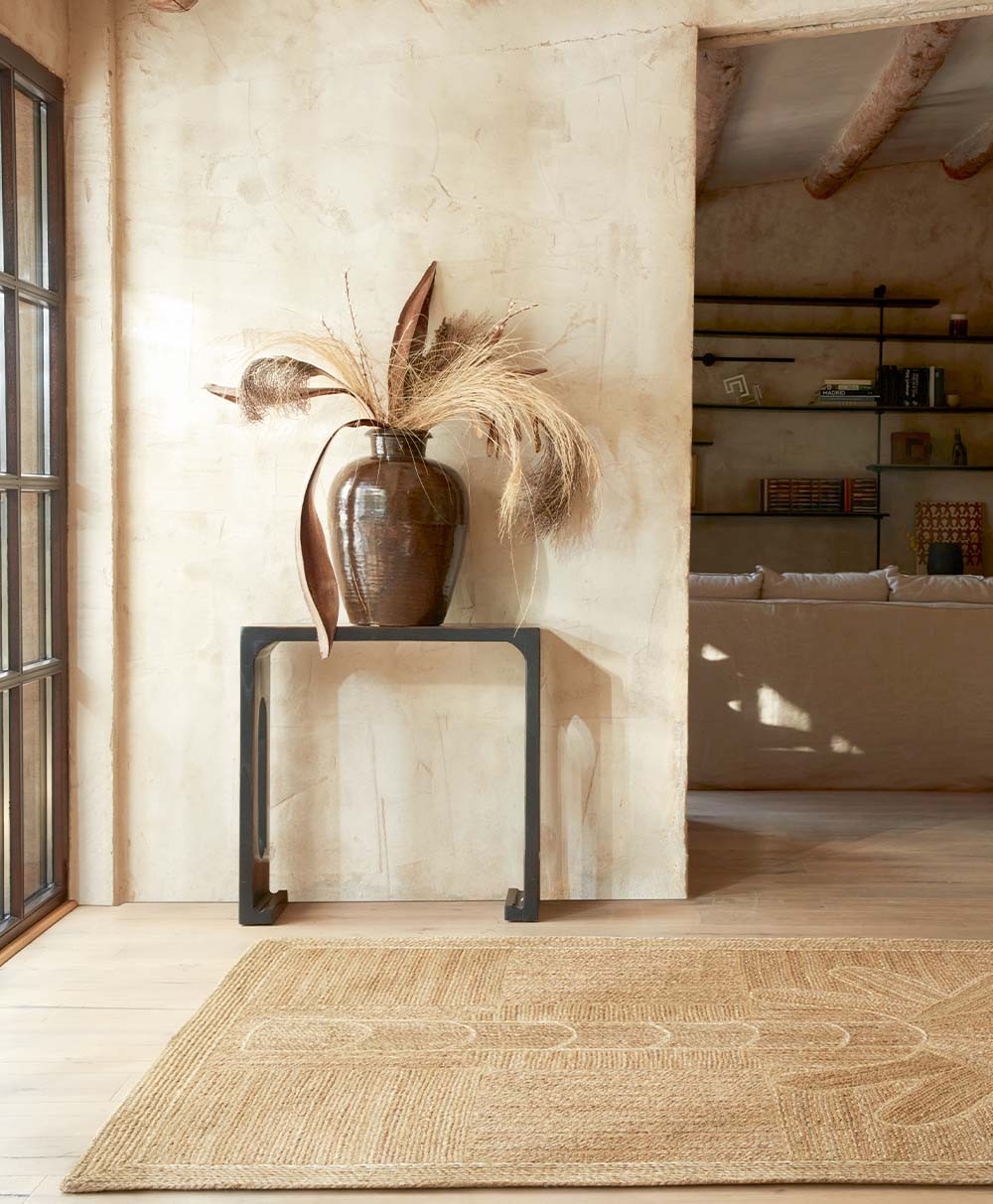 Hier abgebildet ein Moodbild von dem Teppich Mirador von Èlitis - RAUM concept store