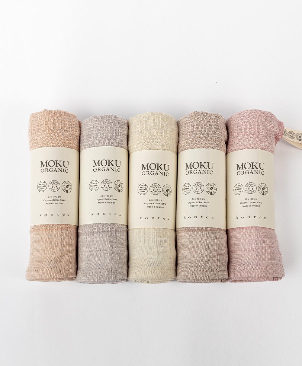 Hier abgebildet das Moku Organic Towel alle Farben von Kenkawai - RAUM concept store