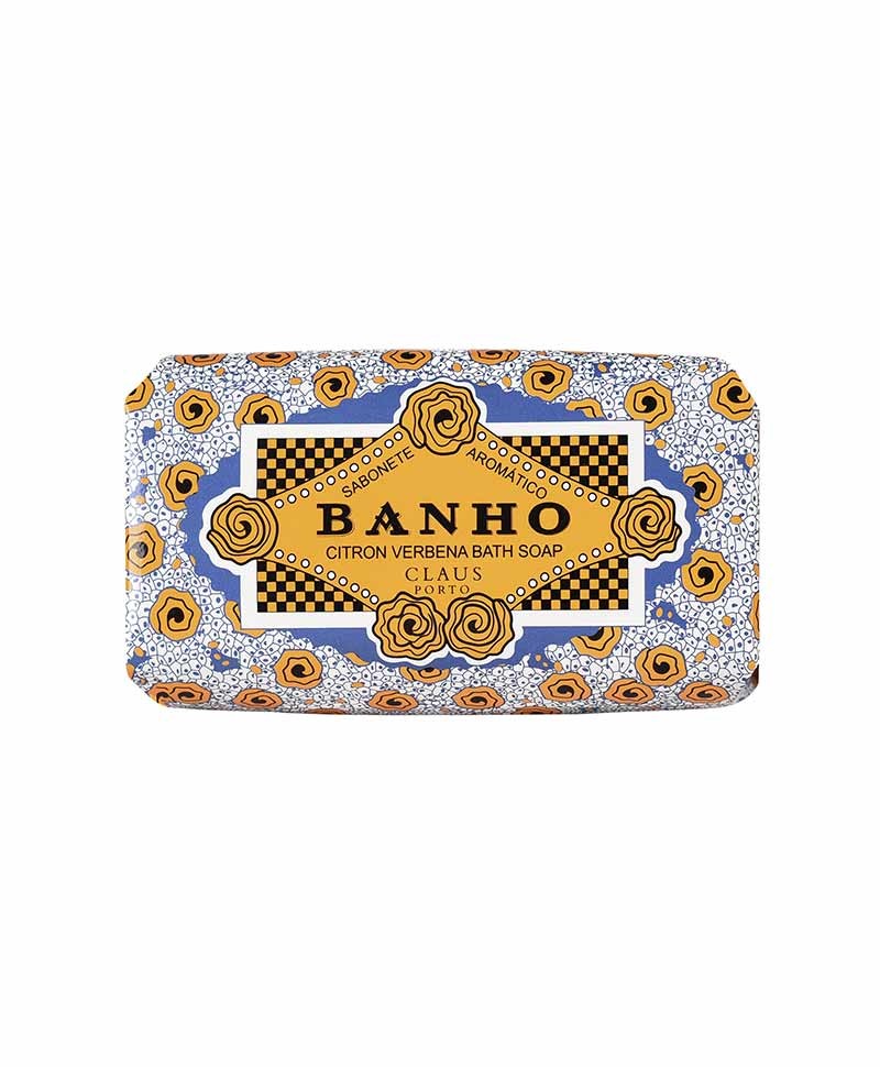 Hier abgebildet ist die Handseife aus pflanzlichen Ölen Banho von Claus Porto – im Onlineshop RAUM concept store
