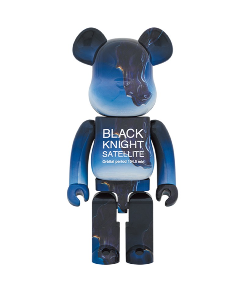 Hier sehen Sie: Bearbrick Black Knight Satellite von Medicom Toy