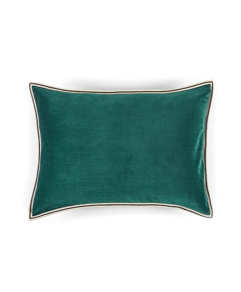 Das Produktbild zeigt das Kissen Aristote in der Farbe turquoise – im RAUM concept store