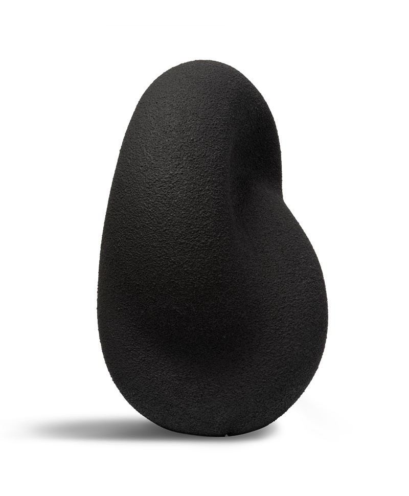 Dieses Produktbild zeigt den Acoustic Sculpture Speaker black von Transparent im RAUM concept store.