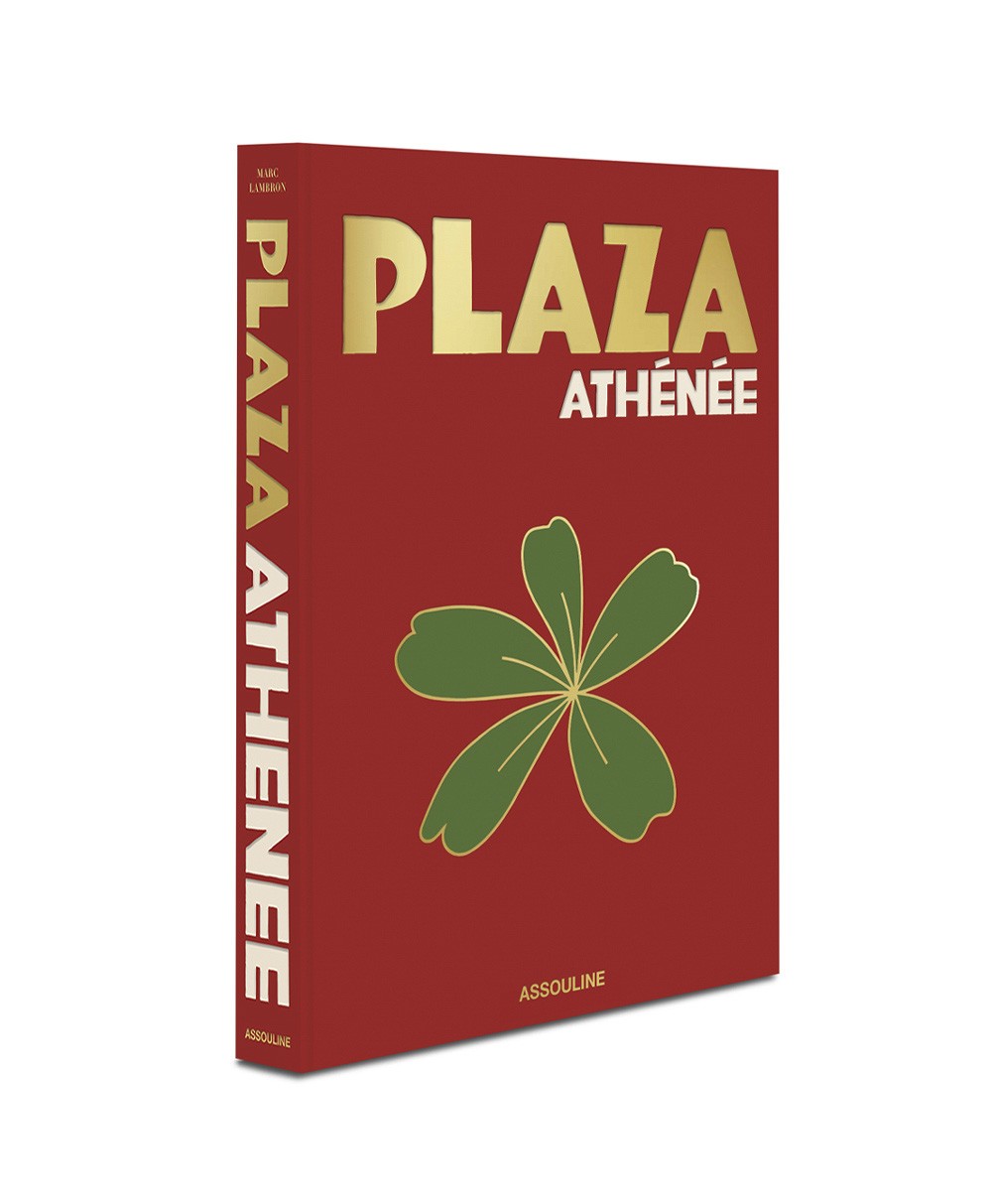 Cover des Bildbands „Plaza Athénée“ von Assouline im RAUM concept store 