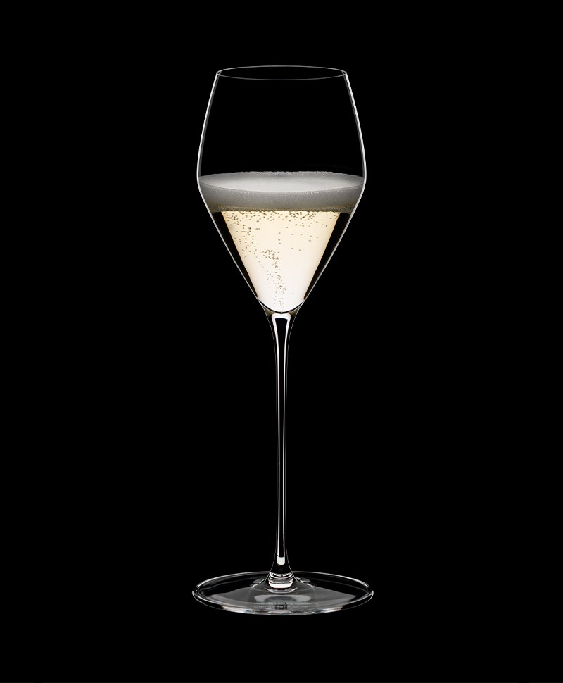Hier abgebildet ein Champagnerglas von Riedel - RAUM concept store