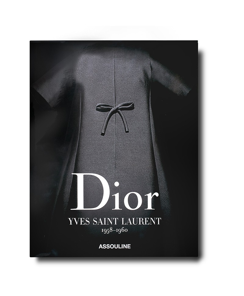 Hier sehen Sie ein Foto vom Bildband Dior by YSL von Assouline im RAUM concept store