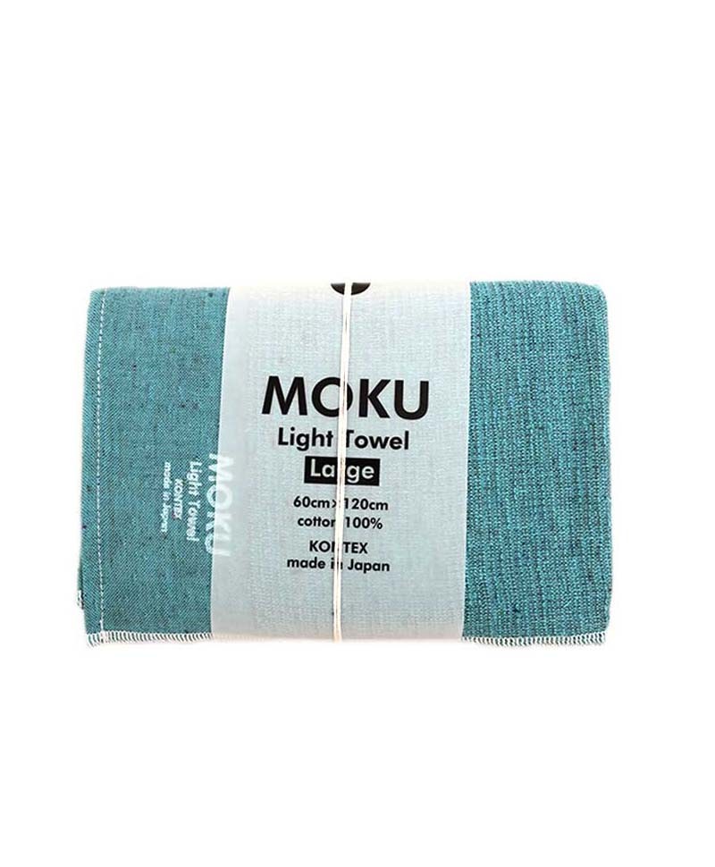 Hier abgebildet ist das Moku leichtes Baumwoll-Handtuch l in blue green von Kenkawai – im RAUM concept store