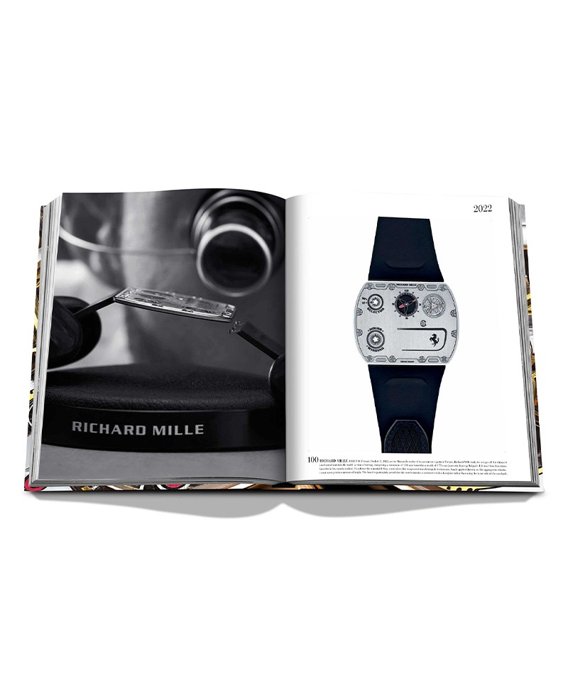 Einblick in den Bildband Impossible Collection of Watches (2nd Edition)  von Assouline – im Onlineshop RAUM concept store