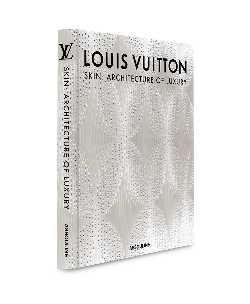 Cover in der New York Edition des Bildband Louis Vuitton aus der Skin Kollektion von Assouline im RAUM concept store